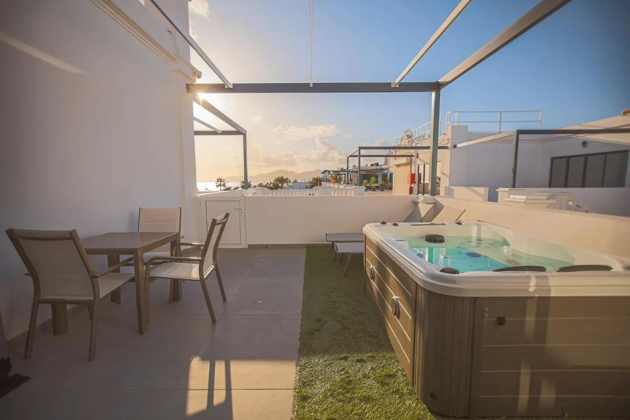 Atlantico Plaza 1A - 3 Beds - 2 Baths Apartment Puerto del Carmen  0*, Puerto del Carmen (Lanzarote)