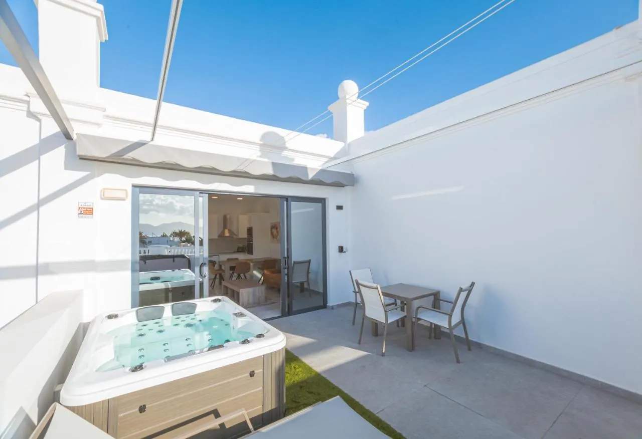 Atlantico Plaza 1A - 3 Beds - 2 Baths Apartment Puerto del Carmen